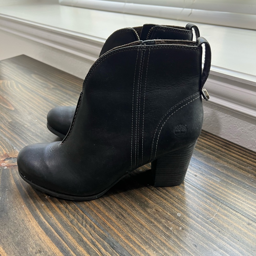 Timberland Black Ankle Boots Versatile Design